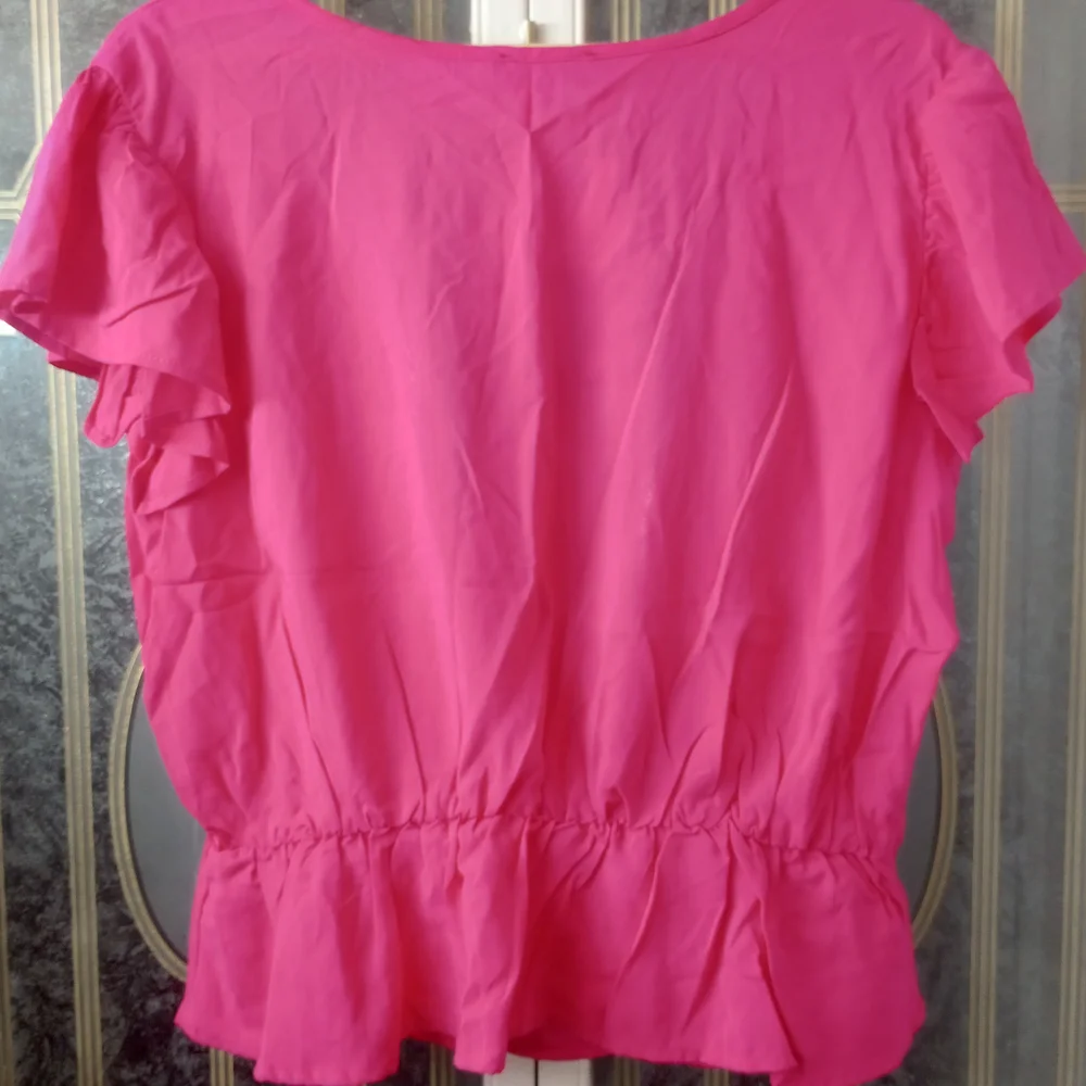 Pink Wrap Top - Picture 3 of 4